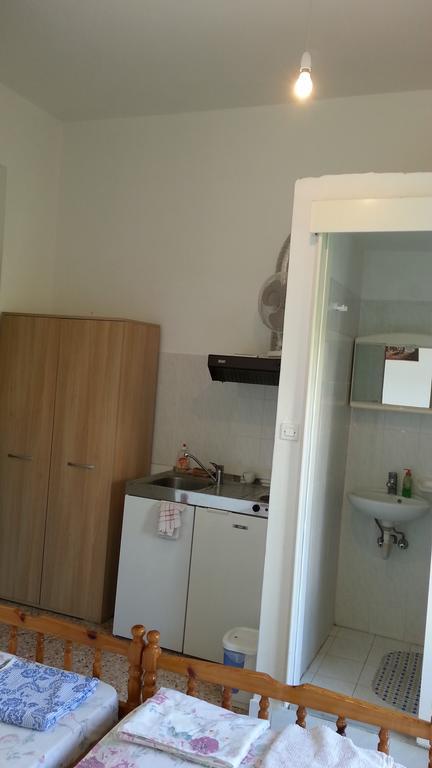 Marina'S Rooms リプシ 部屋 写真